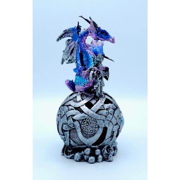 StealStreet SS-G-71508 Dragon on Light Up Orb with Sword - Picture 4 of 4
